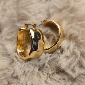 Elegant Gold Hoop Textured Earrings